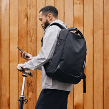 Load image into Gallery viewer, RiutBag R15.4 | Secure 22 litre backpack for up to 15.6 inch laptop